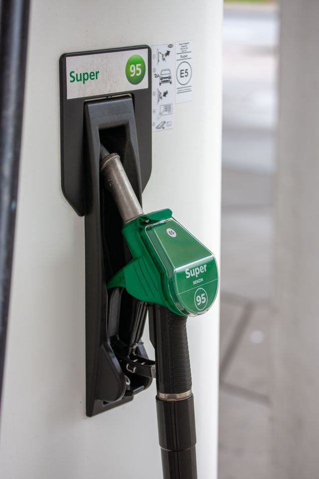 Nowe limity cen paliw. W czwartek diesel pozostanie najdroższy